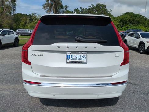 Certified 2023 Volvo XC90 T8 Ultimate w/ Protection Package Premier image 5