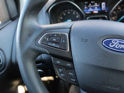 Used 2018 Ford Focus SE image 17