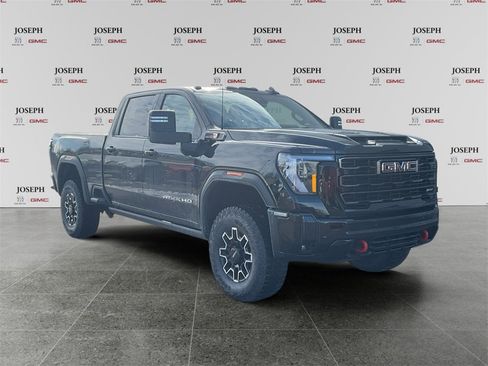 Used 2026 GMC Sierra 2500 AT4X image 1