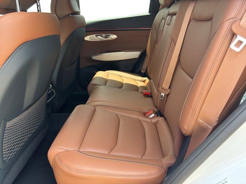New 2026 Genesis GV70 2.5T Advanced AWD/4WD image 13