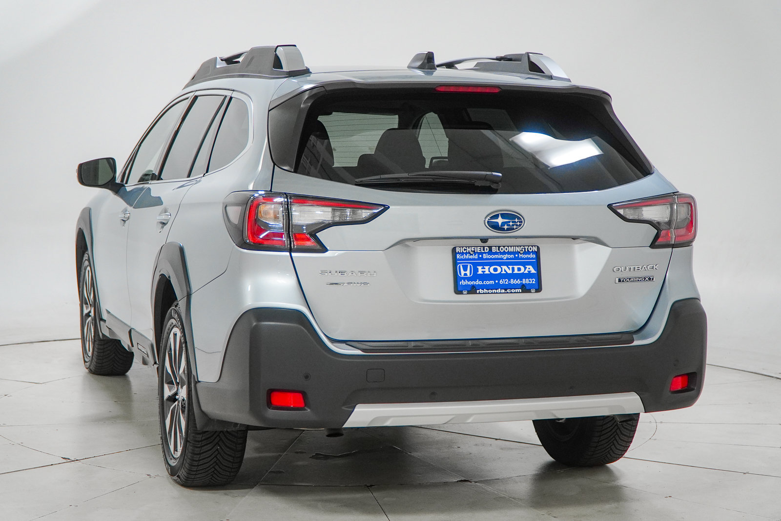 Used 2025 Subaru Outback Touring XT w/ Popular Package #2 AWD/4WD image 8