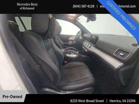 Used 2025 Mercedes-Benz GLS 580 4MATIC image 11