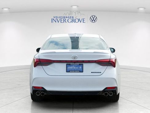 Used 2022 Toyota Avalon Touring FWD image 6