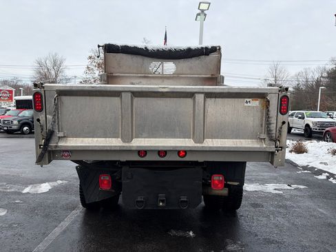 Used 2017 RAM 5500 Tradesman w/ Power & Remote Entry Group image 9