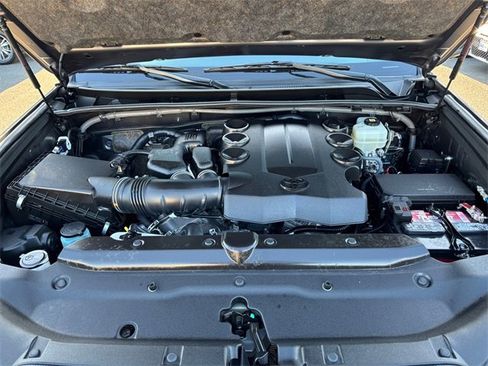Used 2022 Toyota 4Runner Limited image 39