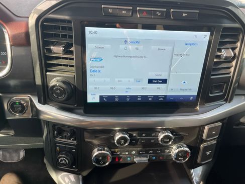 Used 2021 Ford F150 Lariat image 6