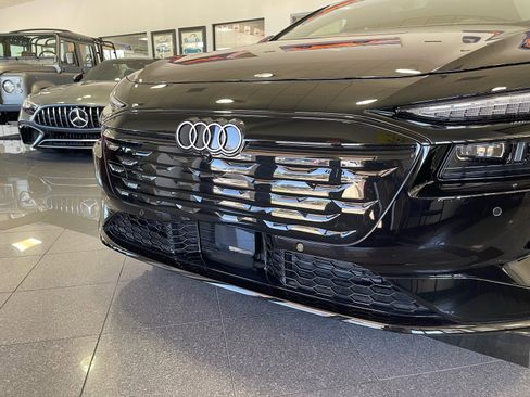 Used 2025 Audi A6 e-tron Premium Plus w/ Premium Plus AWD/4WD image 11