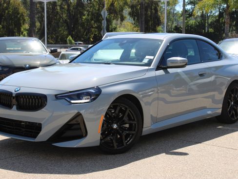 Used 2025 BMW 230i 230i w/ M Sport Package image 1