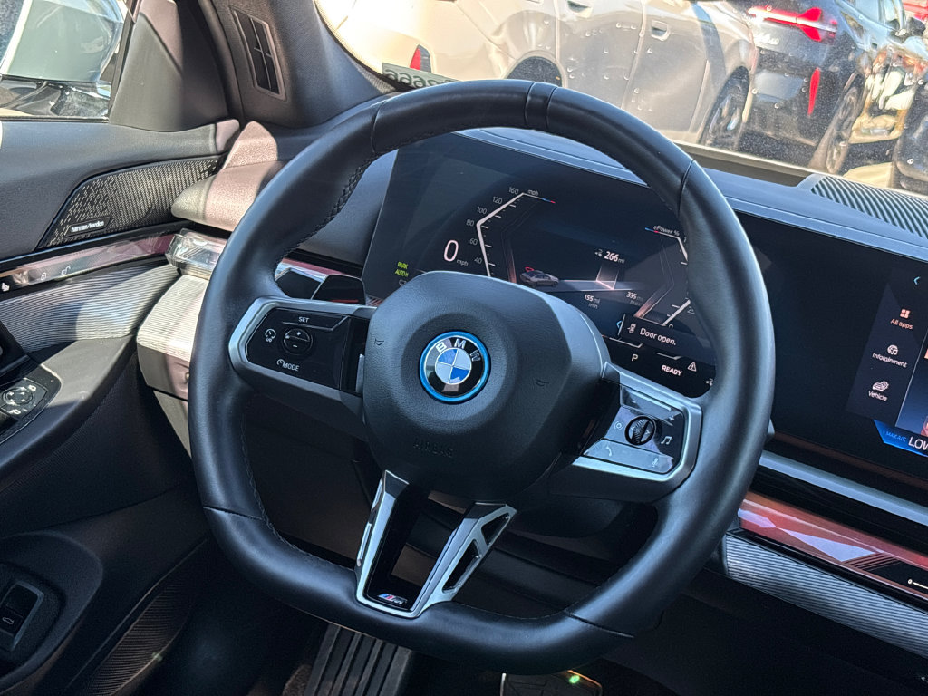 Used 2026 BMW i5 eDrive40 w/ M Sport Package RWD image 23
