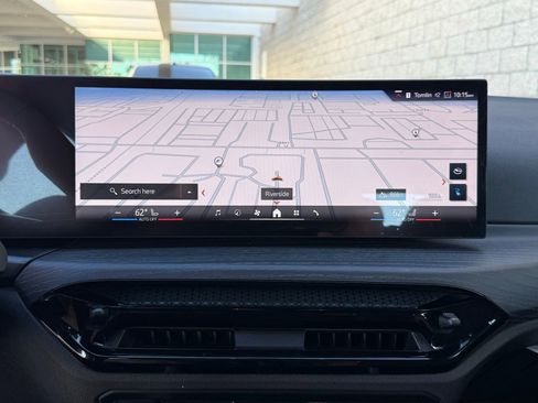 Used 2025 BMW i4 eDrive40 image 30