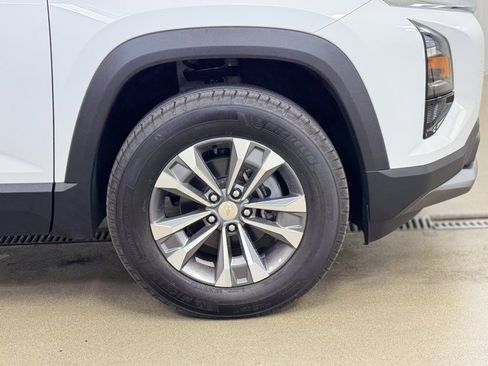 New 2026 Chevrolet Equinox LT image 4