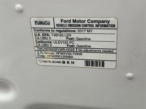 Used 2017 Ford Mustang V6 image 10