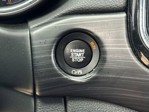 Used 2020 Jeep Grand Cherokee Altitude RWD image 21