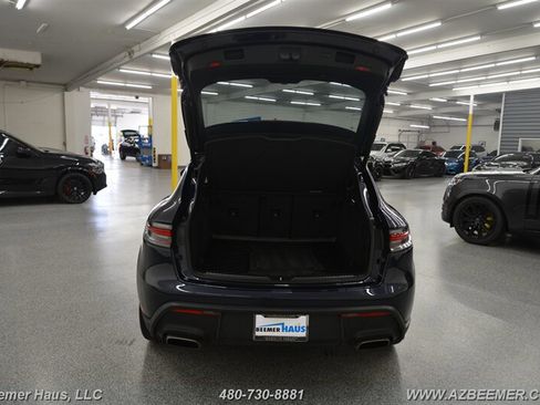 Used 2023 Porsche Macan image 40