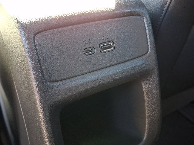 Used 2024 Chevrolet Trax RS w/ Sunroof Package FWD image 22