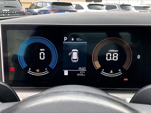 Certified 2025 Hyundai Tucson SE image 24