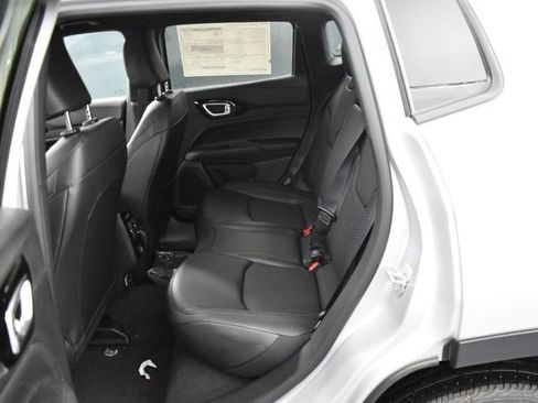 New 2026 Jeep Compass Latitude AWD/4WD image 30