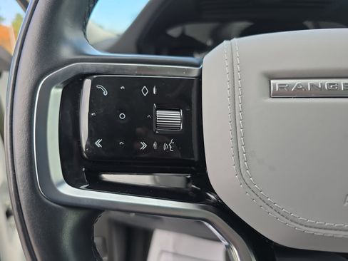 Used 2023 Land Rover Range Rover Evoque S image 16