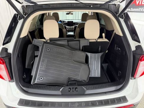 Used 2021 Ford Explorer XLT w/ Equipment Group 202A image 9