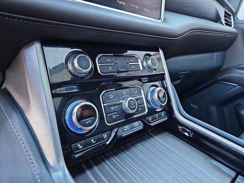 Used 2023 GMC Yukon Denali image 17