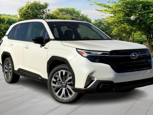 New 2025 Subaru Forester Touring image 2