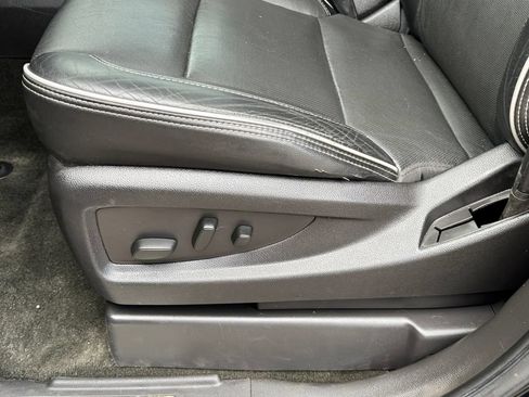 Used 2017 Chevrolet Silverado 1500 High Country AWD/4WD image 18