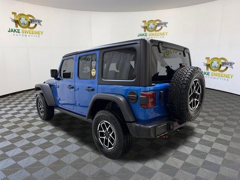 Used 2024 Jeep Wrangler Unlimited Rubicon AWD/4WD image 7