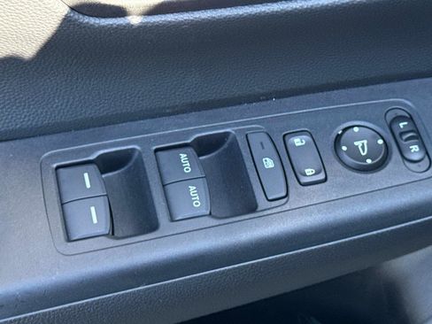 Certified 2025 Honda CR-V EX image 18