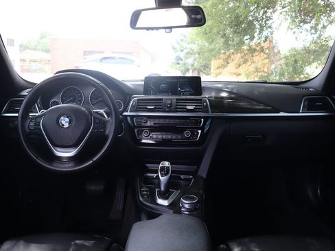 Used 2017 BMW 330i xDrive Sedan AWD/4WD image 16