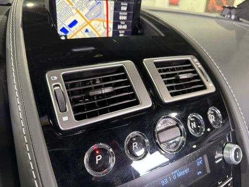 Used 2012 Aston Martin DBS Volante image 28