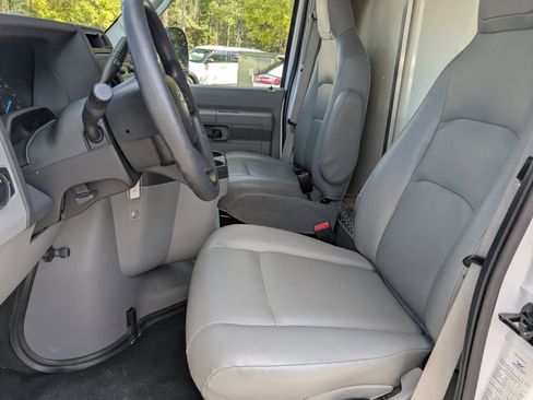 Certified 2024 Ford E-350 and Econoline 350 Super Duty w/ Power Windows & Locks Group image 15