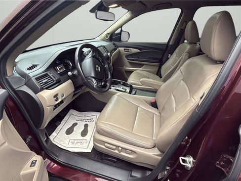 Used 2016 Honda Pilot Touring image 10