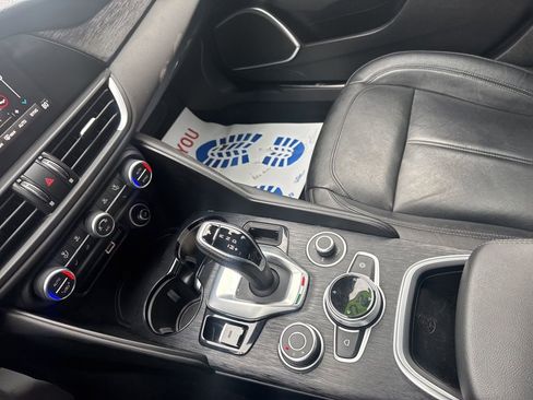 Used 2022 Alfa Romeo Giulia Sprint image 30