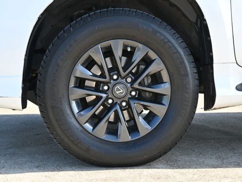 Used 2021 Lexus GX 460 Premium w/ Premium Package AWD/4WD image 25