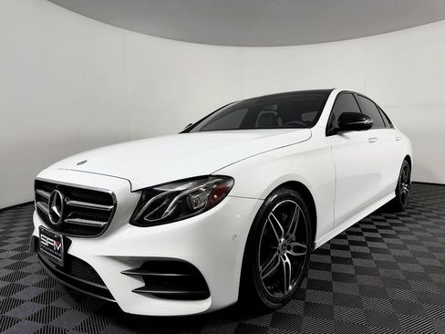 Used 2020 Mercedes-Benz E 350 Sedan image 2