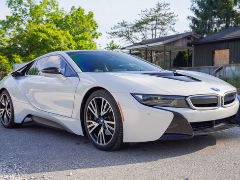 Used 2017 BMW i8 AWD/4WD image 10