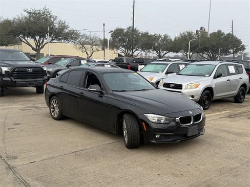 Used 2016 BMW 320i Sedan image 3