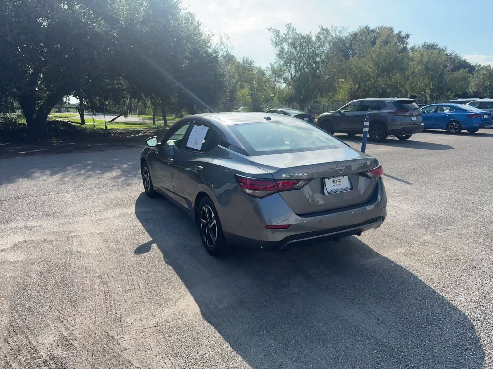 Used 2025 Nissan Sentra SV FWD image 9