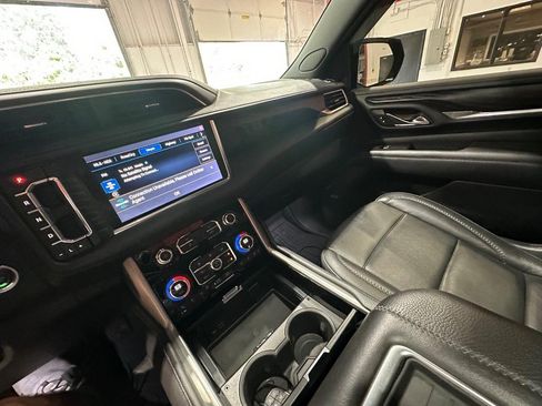 Used 2021 GMC Yukon Denali w/ Denali Ultimate Package RWD image 44