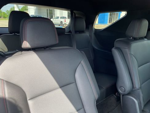 Used 2025 Chevrolet Traverse Z71 image 30
