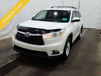 Used 2016 Toyota Highlander LE