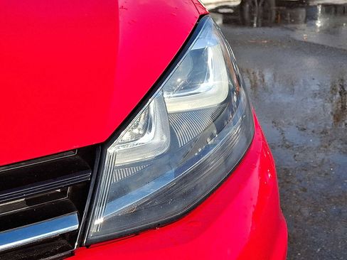 Used 2016 Volkswagen Golf SE w/ Lighting Package image 28