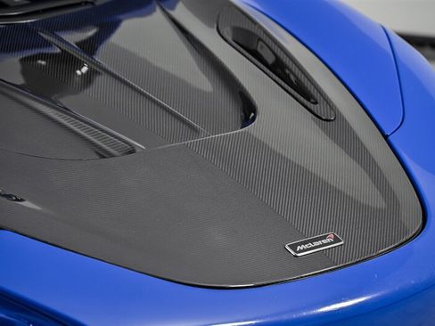 Used 2018 McLaren 720S RWD image 5