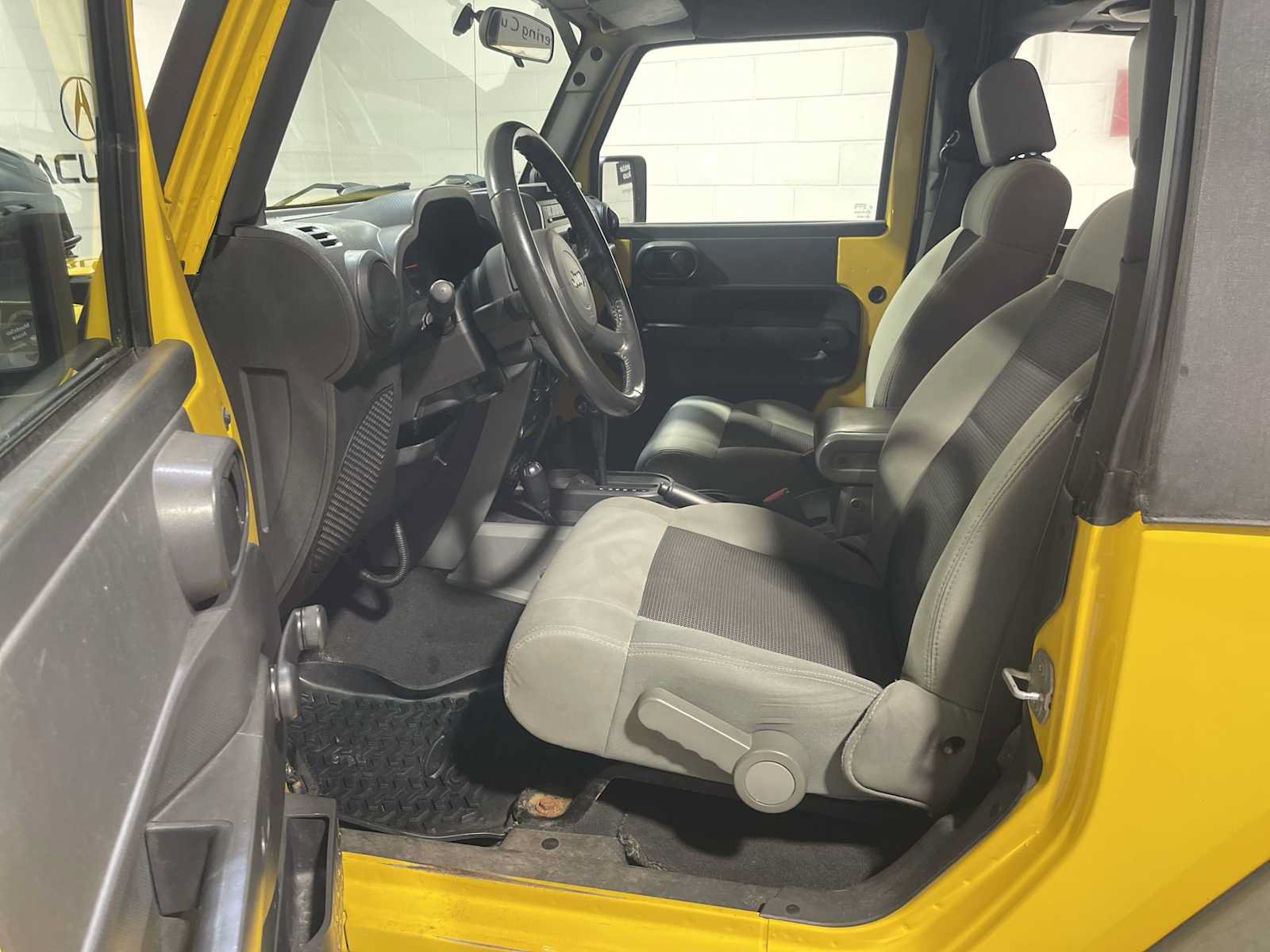 Used 2009 Jeep Wrangler X AWD/4WD image 2
