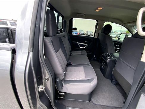 Used 2023 Nissan Titan SV w/ SV Convenience Package AWD/4WD image 19