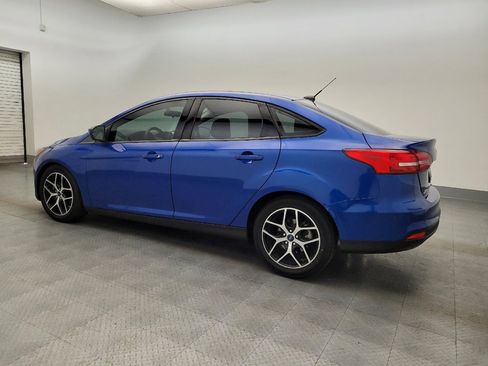 Used 2018 Ford Focus SE w/ SE Appearance Package image 3