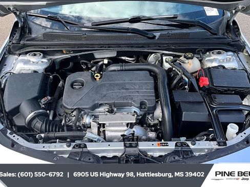 Used 2020 Chevrolet Malibu LT image 8