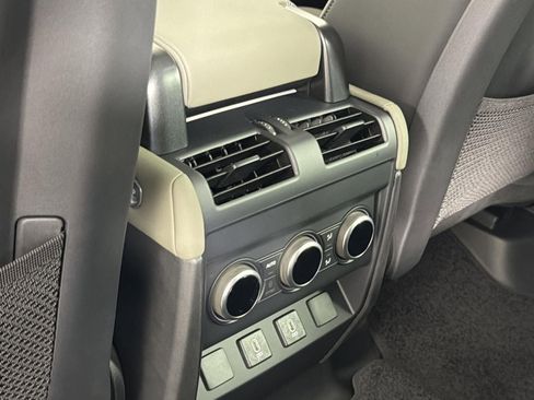 New 2026 Land Rover Defender 110 X-Dynamic SE AWD/4WD image 28