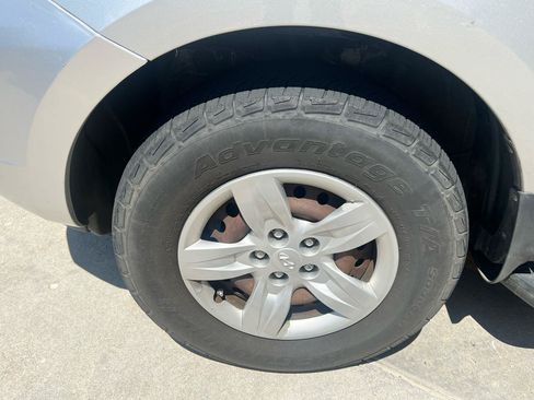 Used 2009 Hyundai Santa Fe GLS FWD image 34