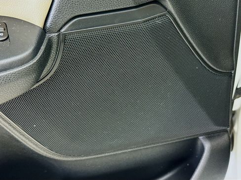 Used 2020 Honda CR-V Touring image 22